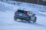Volvo V60 T5 Cross Country 2018 года (JP)